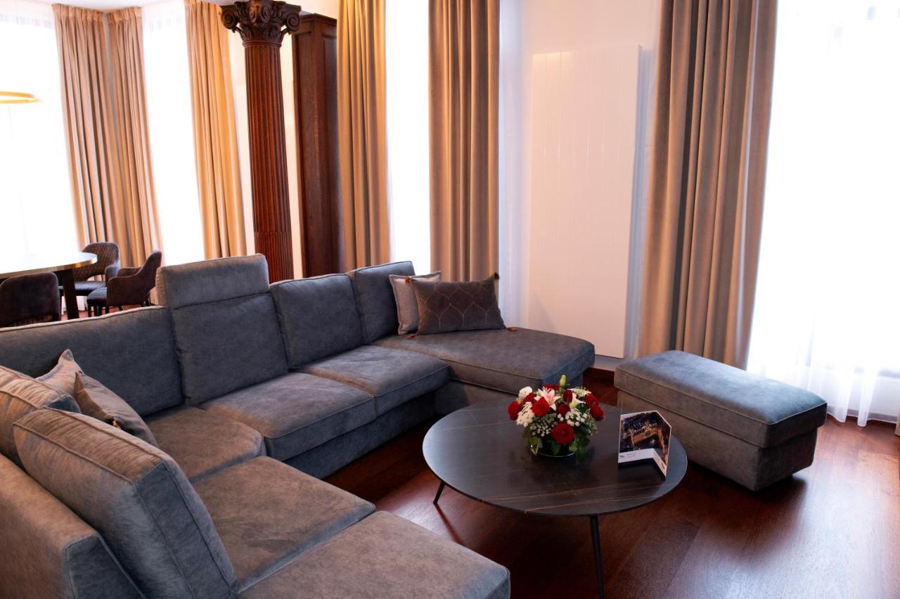 Botanique Suites Airbnb, Антверпен Экстерьер фото