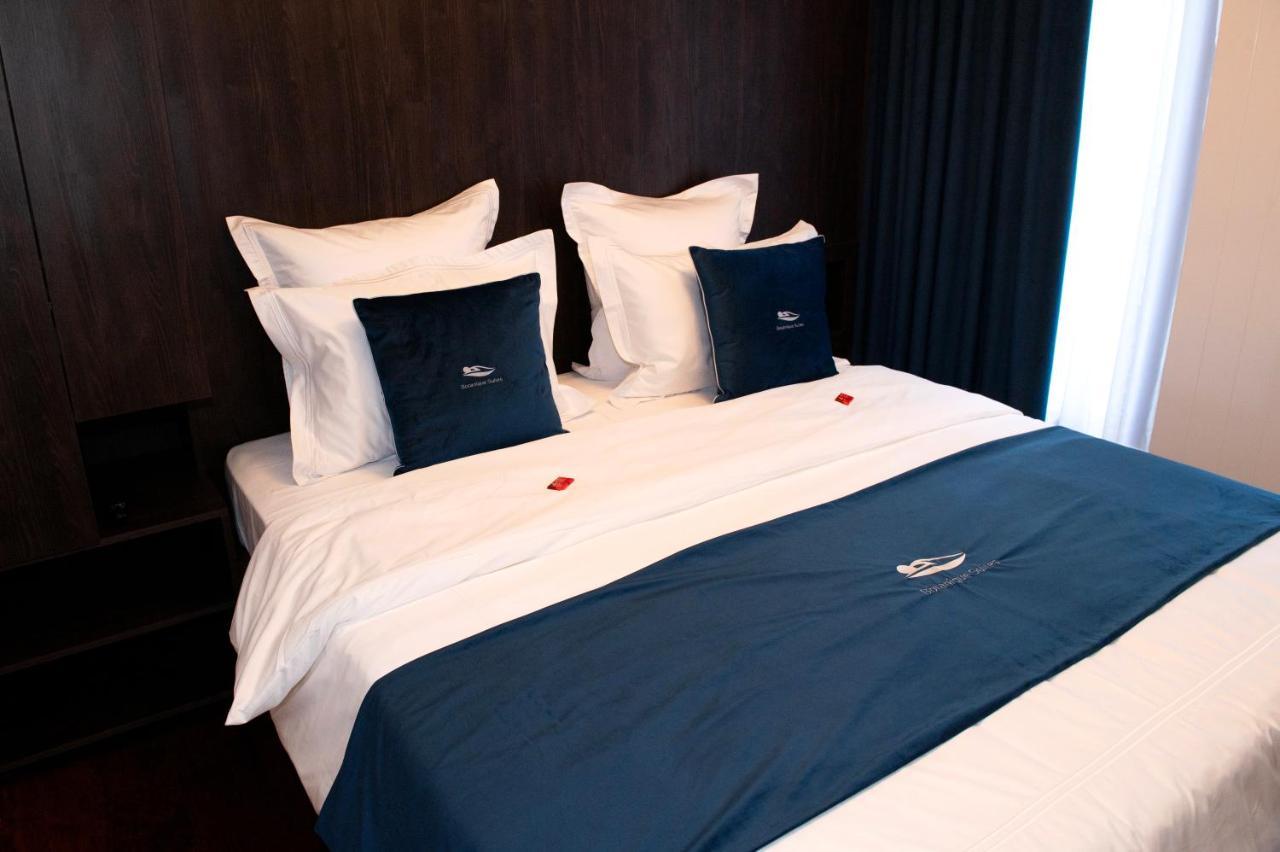Botanique Suites Airbnb, Антверпен Экстерьер фото