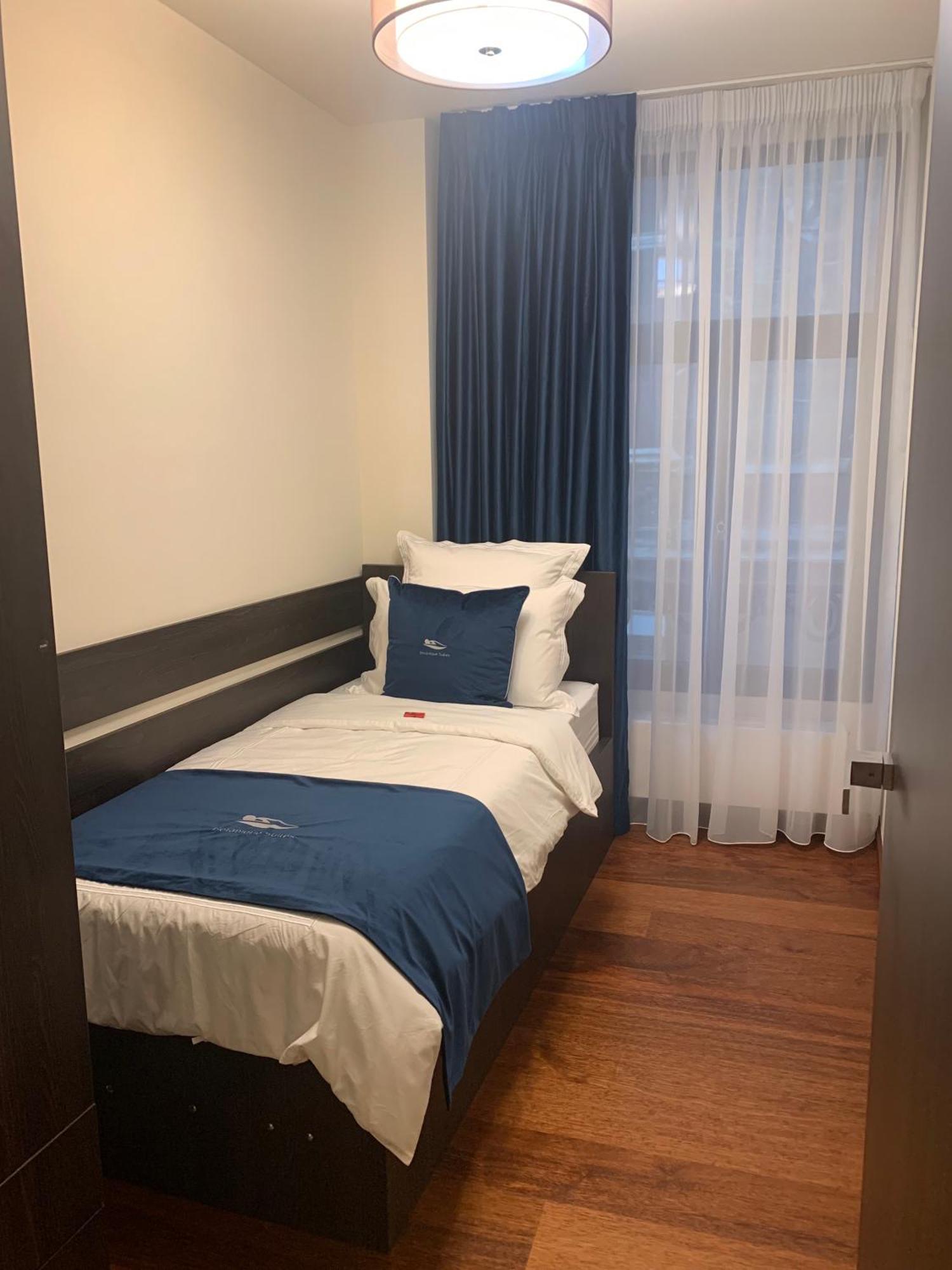 Botanique Suites Airbnb, Антверпен Экстерьер фото