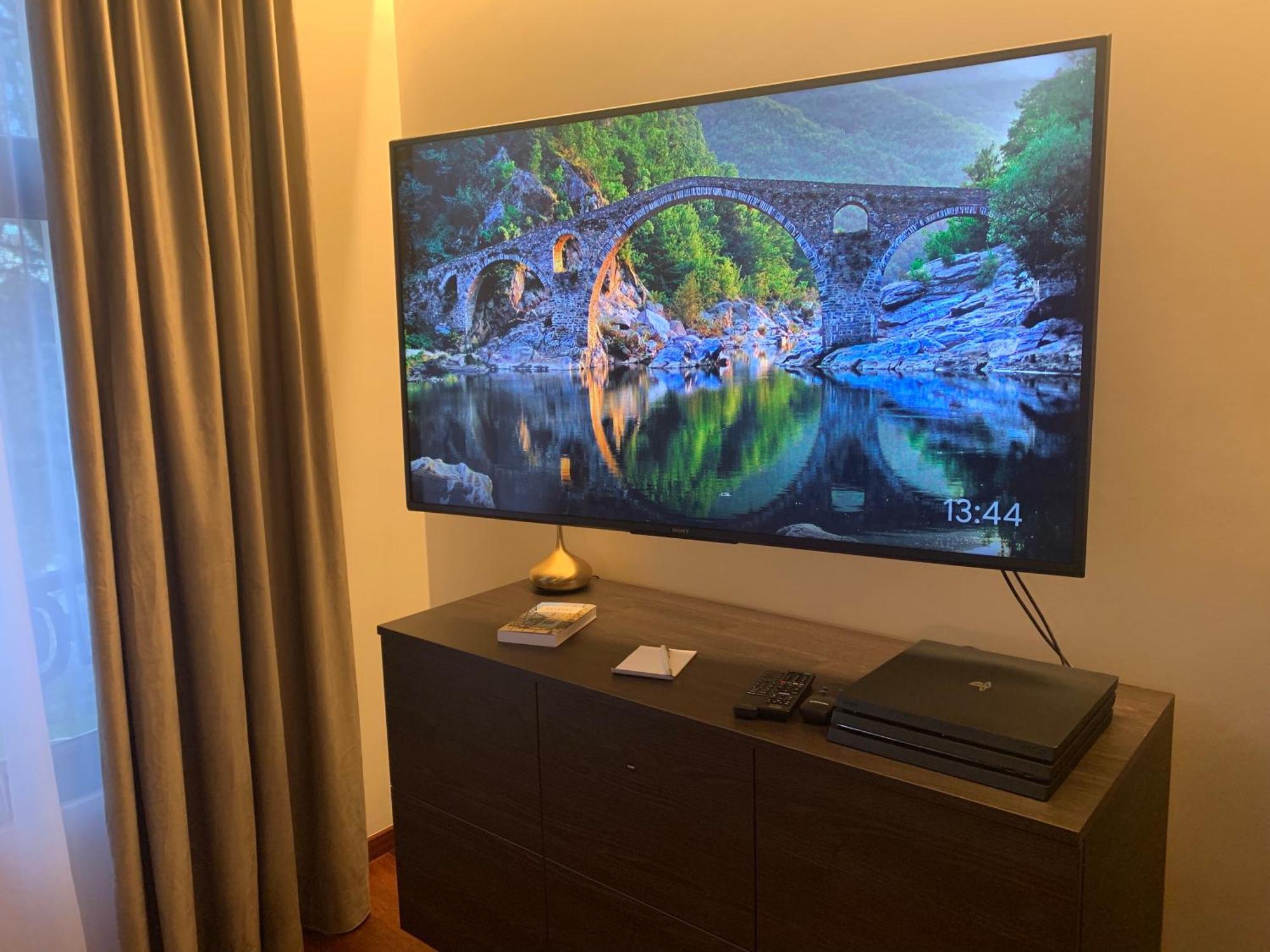 Botanique Suites Airbnb, Антверпен Экстерьер фото