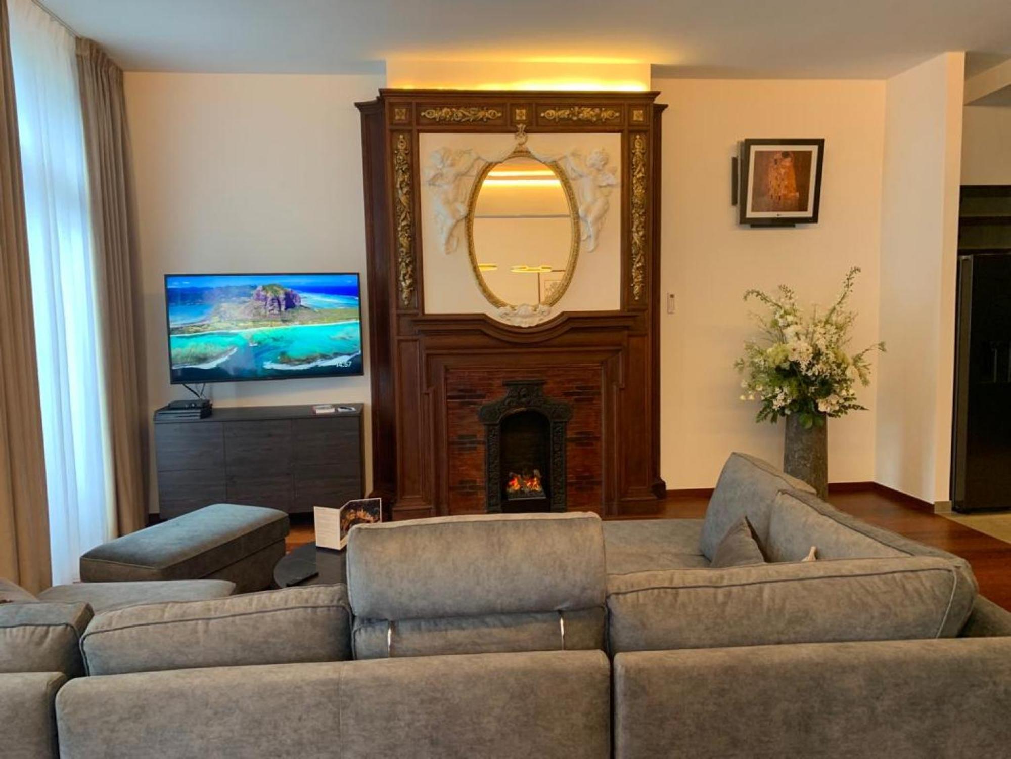 Botanique Suites Airbnb, Антверпен Экстерьер фото