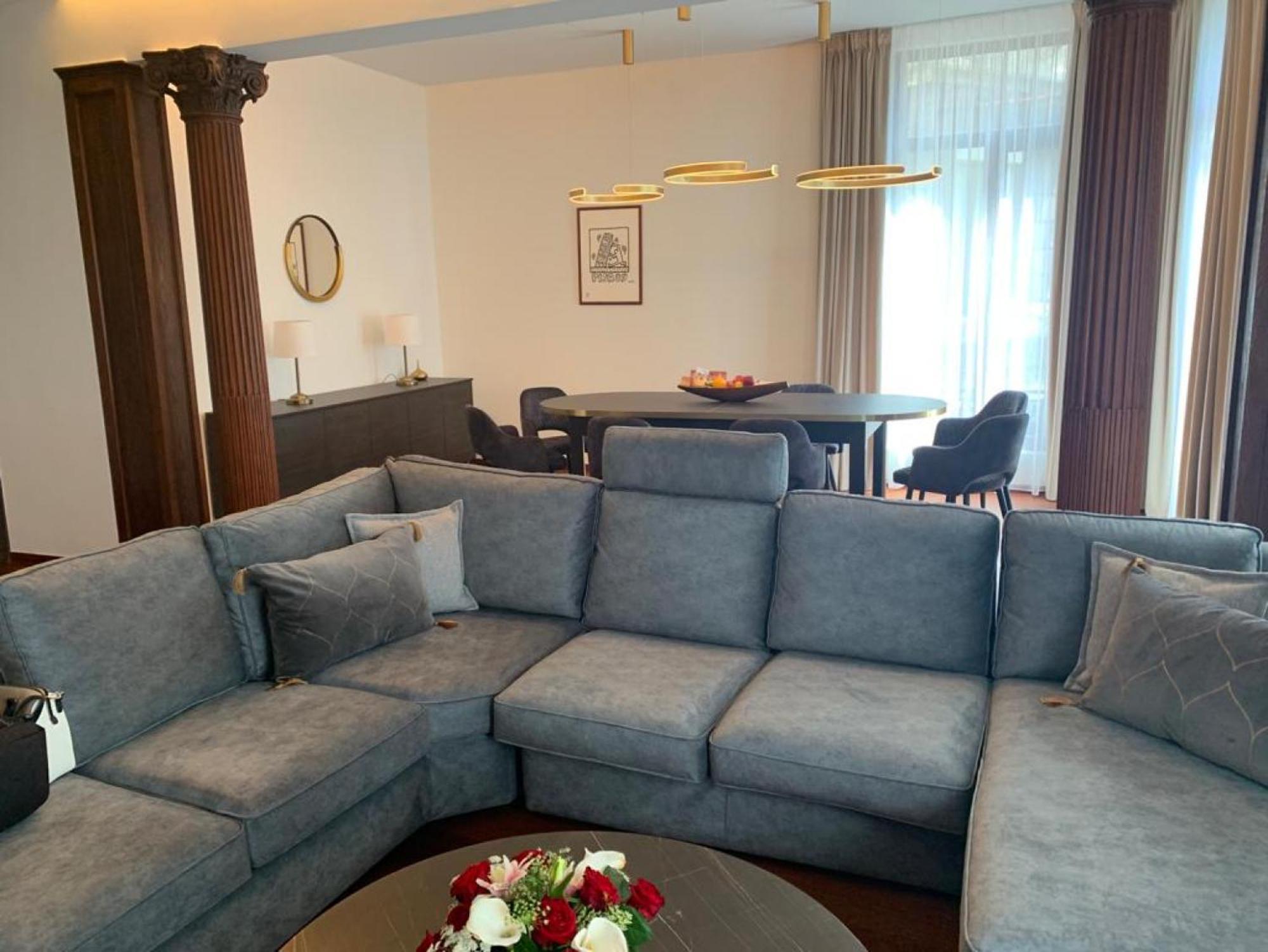 Botanique Suites Airbnb, Антверпен Экстерьер фото
