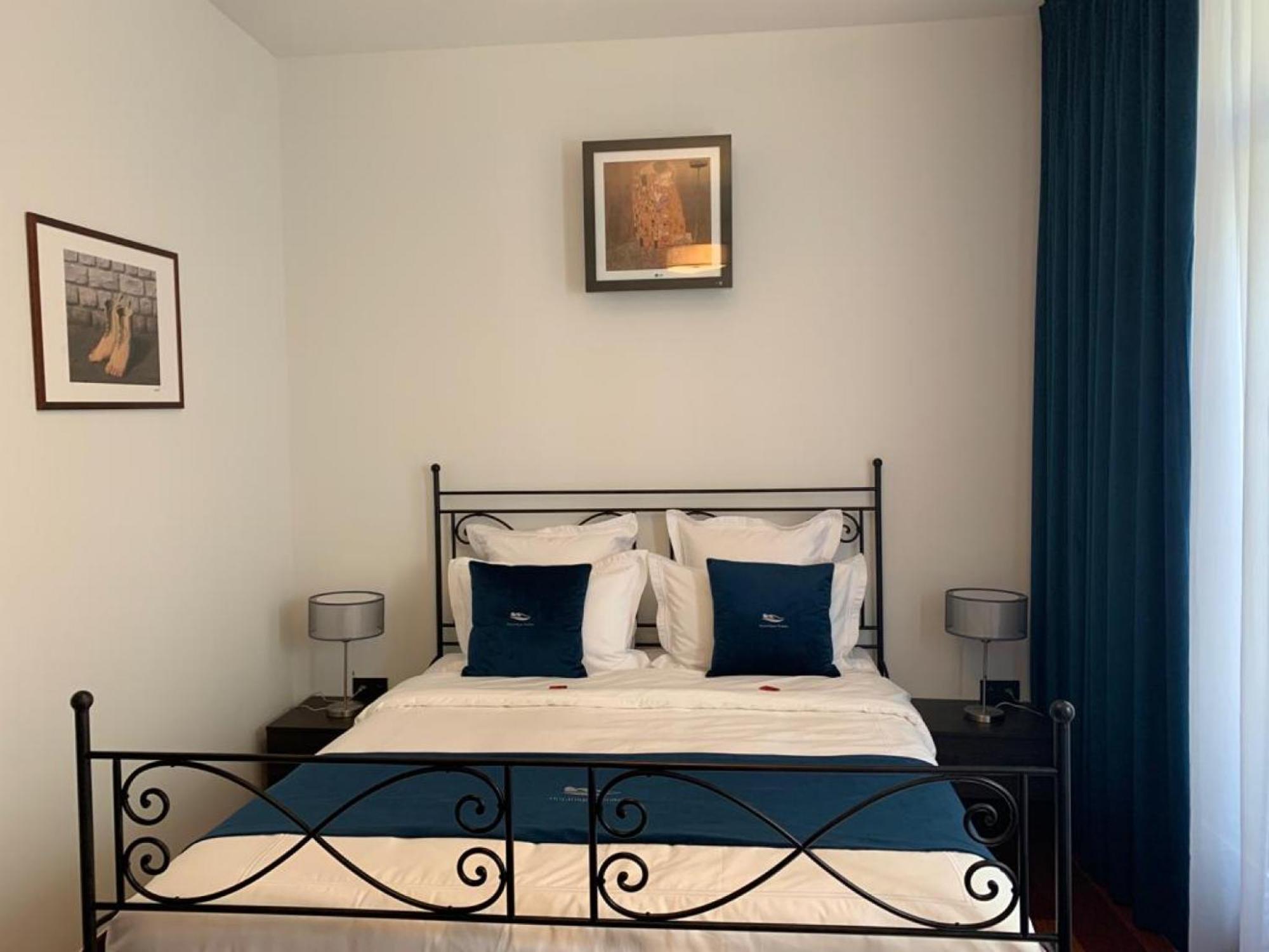 Botanique Suites Airbnb, Антверпен Экстерьер фото